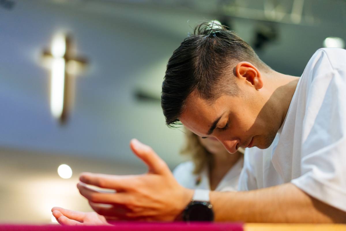 Person praying to Jesus