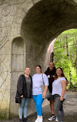 Jason with his wife and two daughters